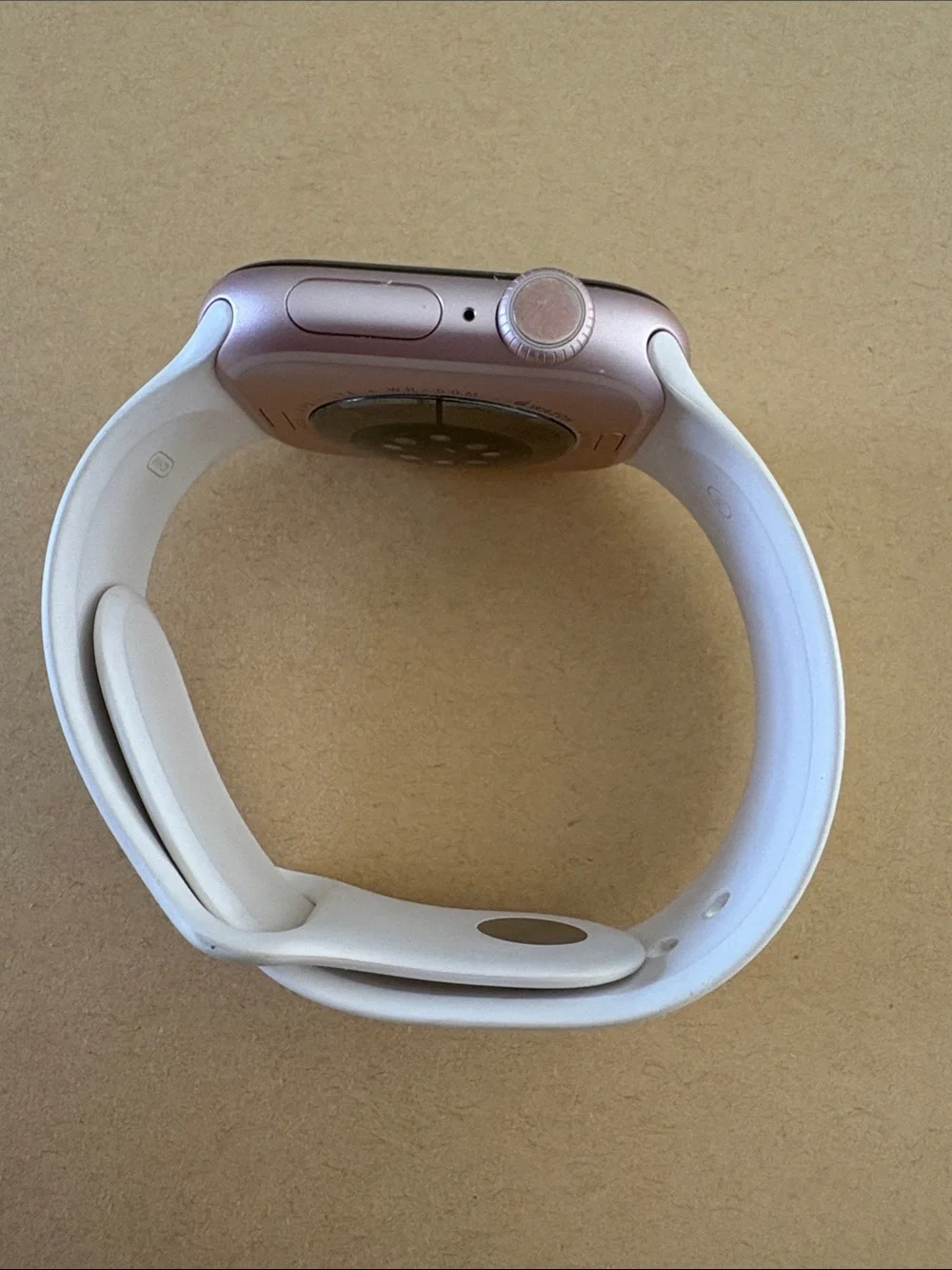 Apple Watch Series 10 42mm, Aluminum, Rose Gold with White Silicone Band